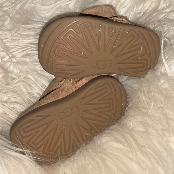 UGG Boot Bundle - Picture 3 of 10